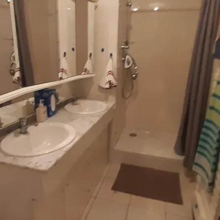 Le 47 Double Oda ve Kahvaltı