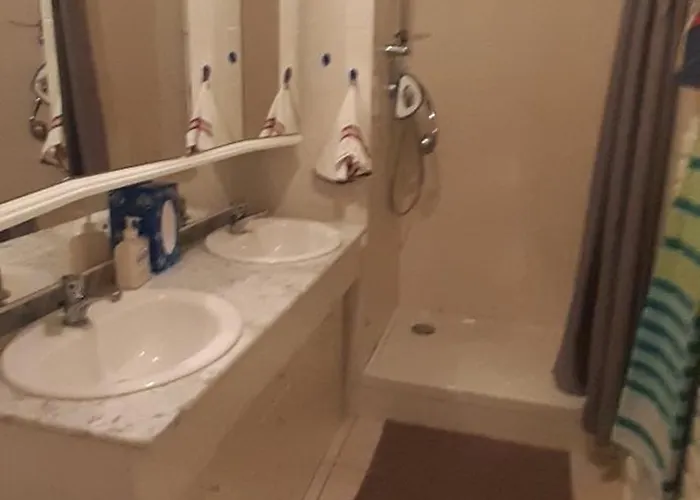 Le 47 Double Oda ve Kahvaltı